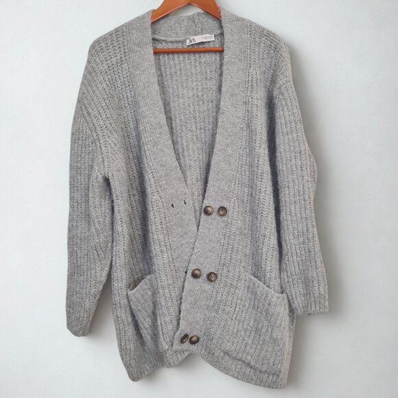 Zara Womens Cardigan Size M Light Gray Chunky Knit Long with Pockets and Buttons - Picture 1 of 14